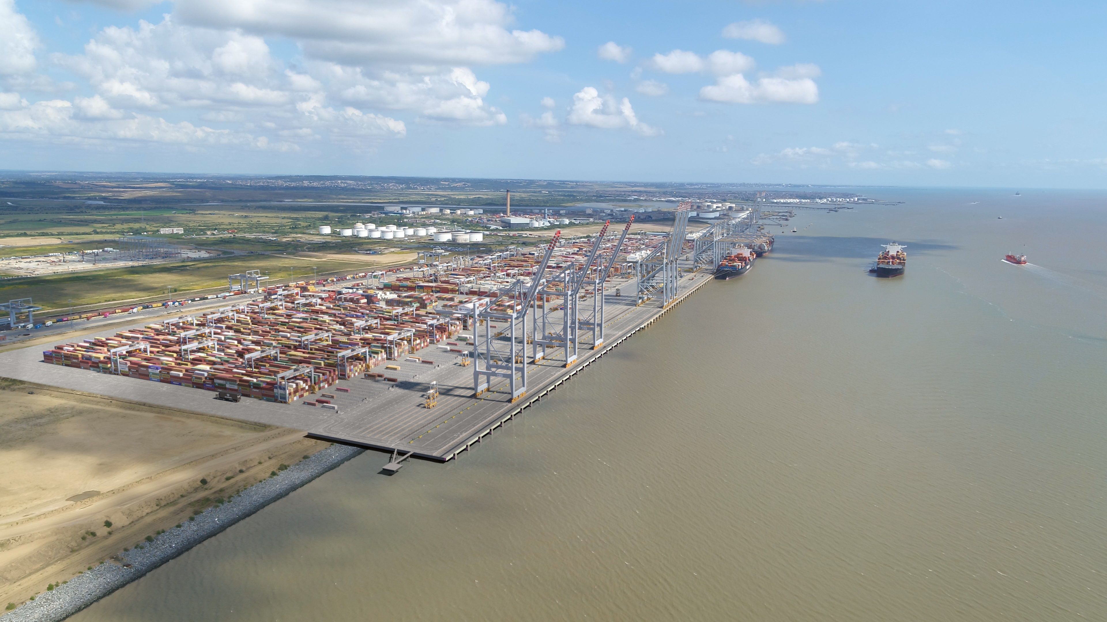 DP World London Gateway Multipurpose Port And Terminal DP World London Gateway Multipurpose Port And Terminal