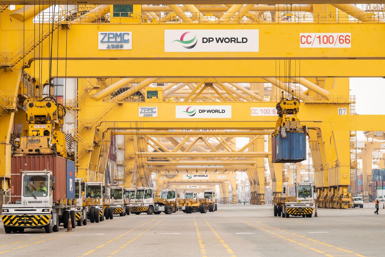 Annual Report & Account 2023 DP World
