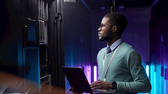 DP World handles data centre logistics