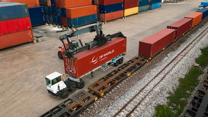 Moving container from freight train to truck