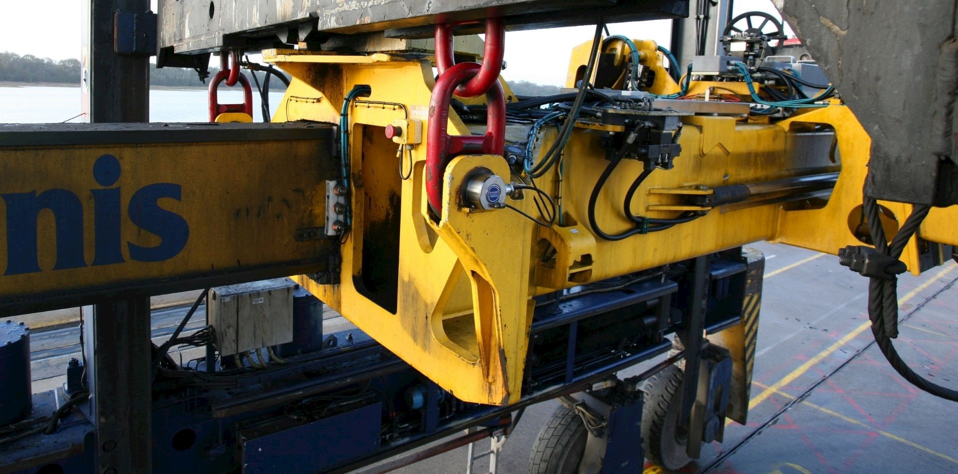 Container Weight Machine Container Weighing | DP World Southampton
