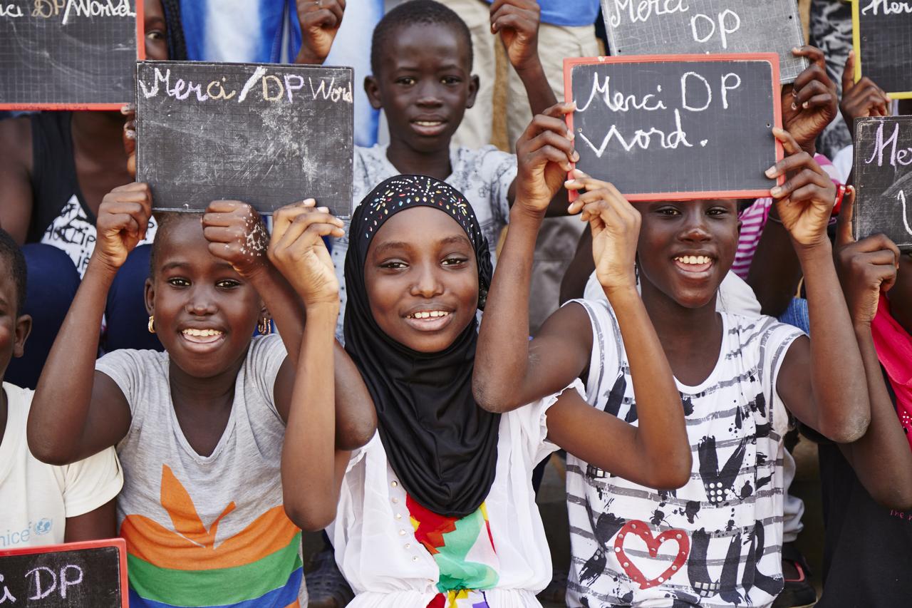 Kids thanking DP World initiatives in Dakar