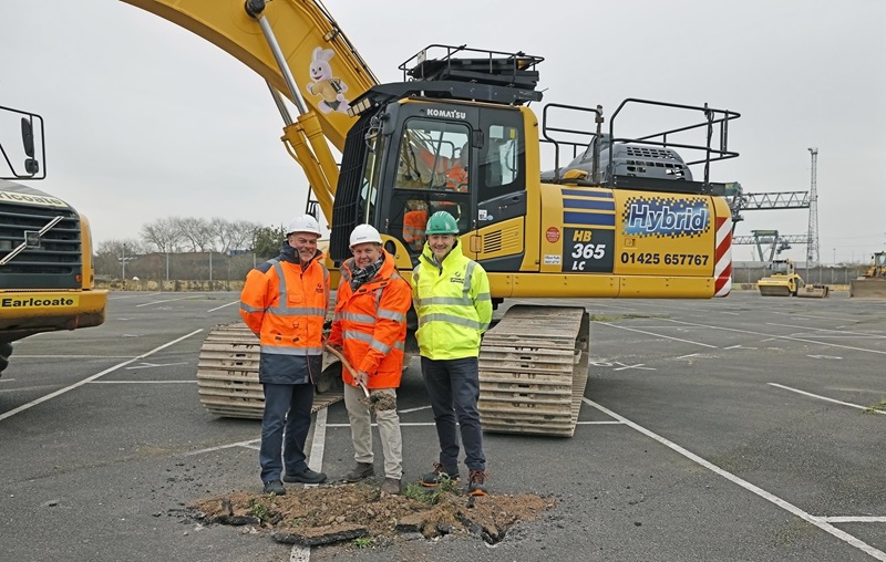 Breaking ground at the forthcoming Truck Park at DP World Southampton