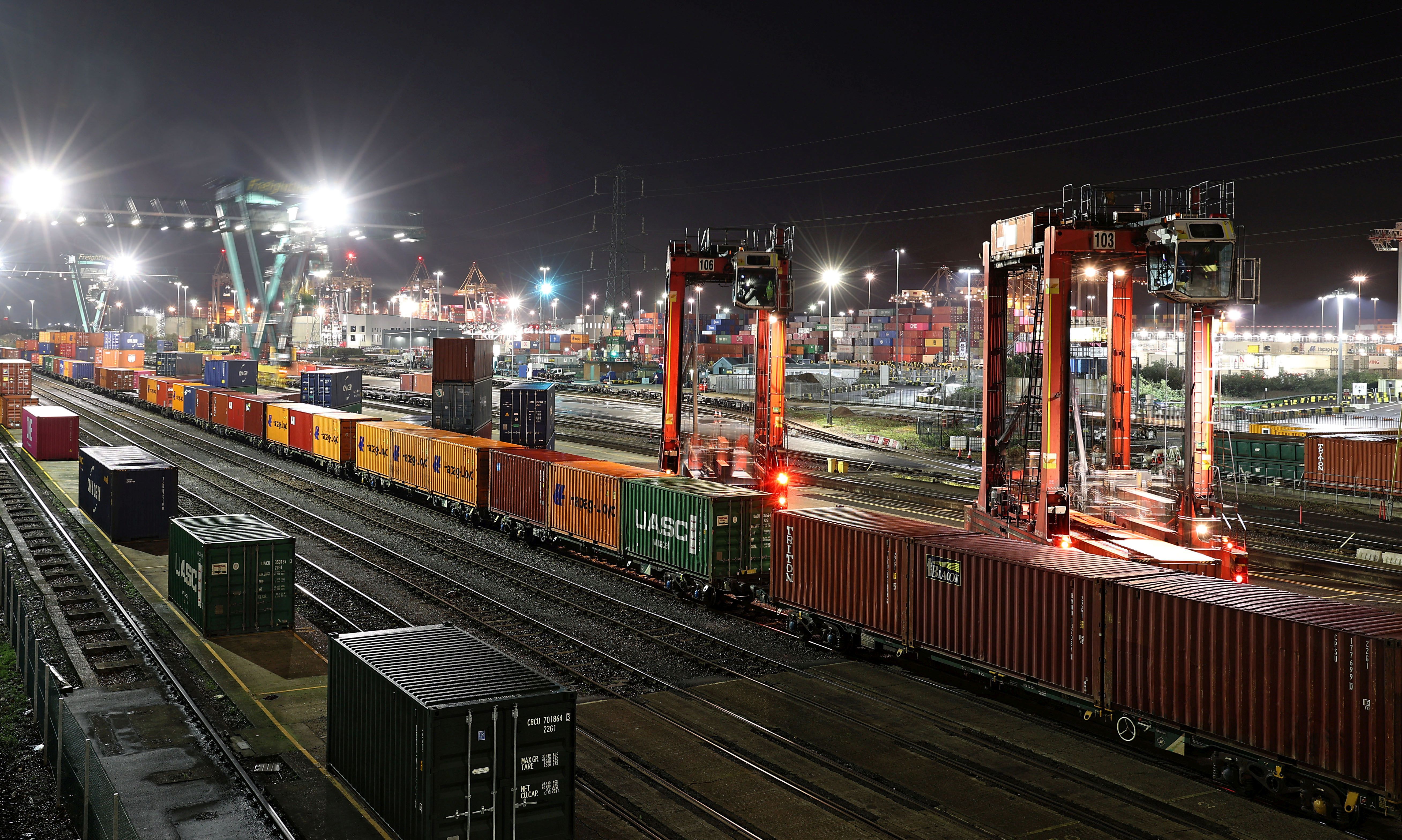 London Gateway - Southampton intermodal train