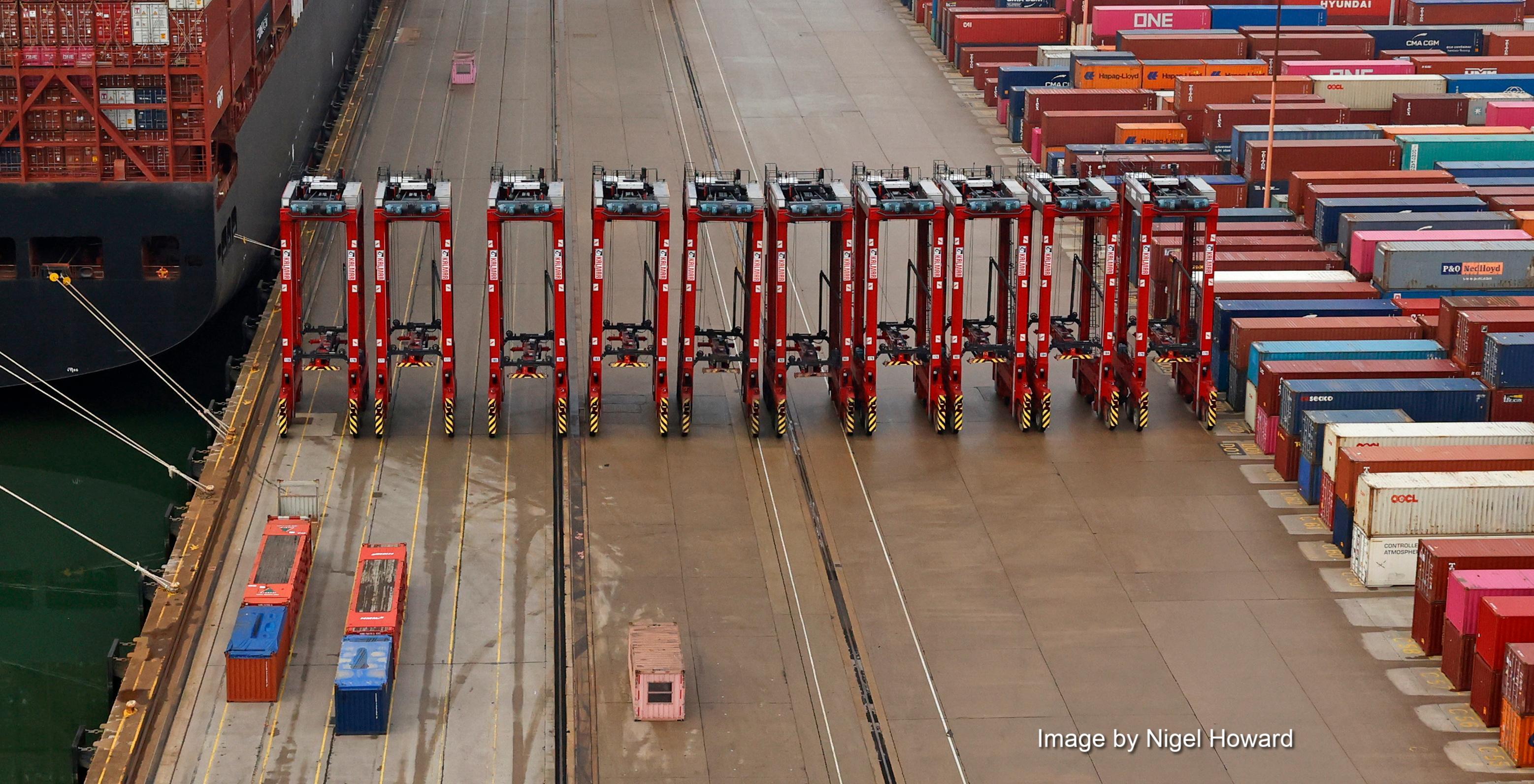 Straddles at Southampton port